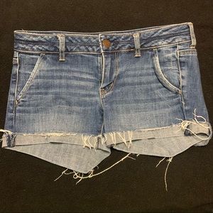 American Eagle 3in Jean Shorts - Size 8